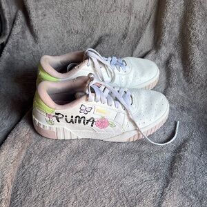 Puma Kids Floral White and Pink Sneakers